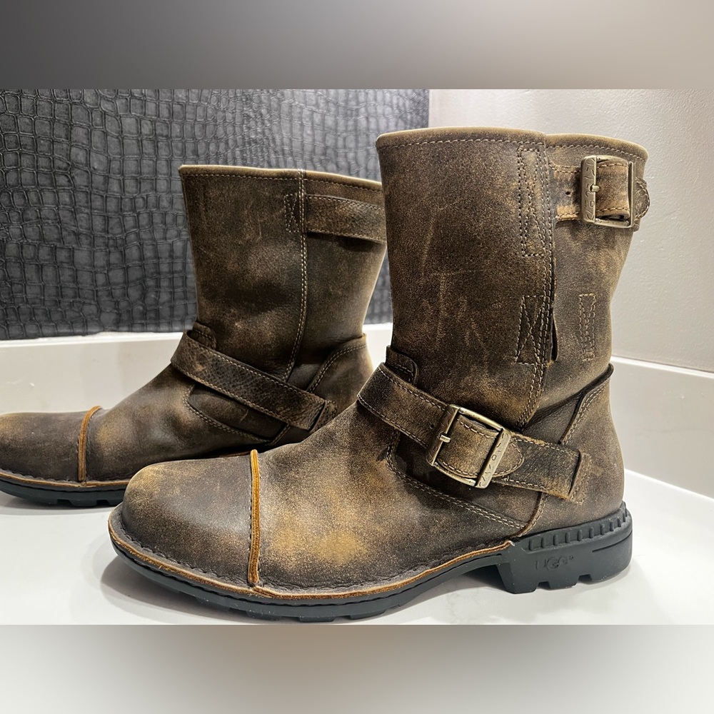UGG Rockville II Moto Boot Dune - Men’s Size 11. Never Worn.